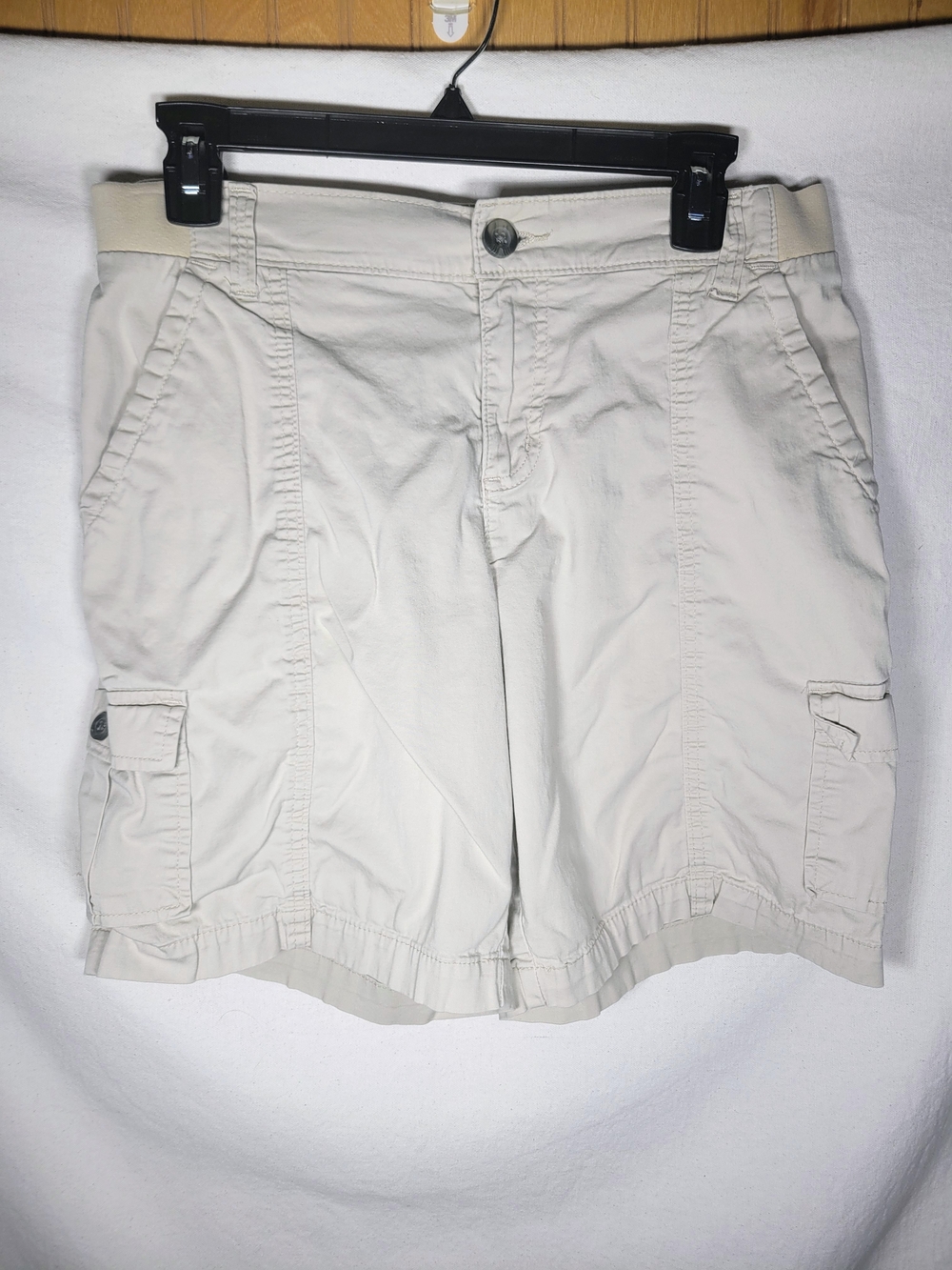 Lee khaki shorts 6 women's long tan cargo